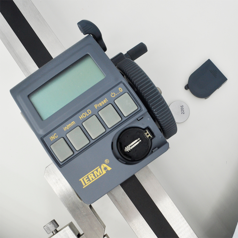 HDE650电感防水数显高度规